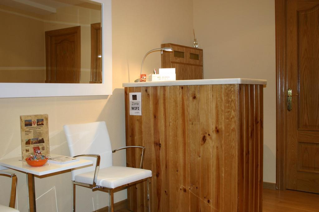 Hostal Hispanico I ซาลามังกา ภายนอก รูปภาพ