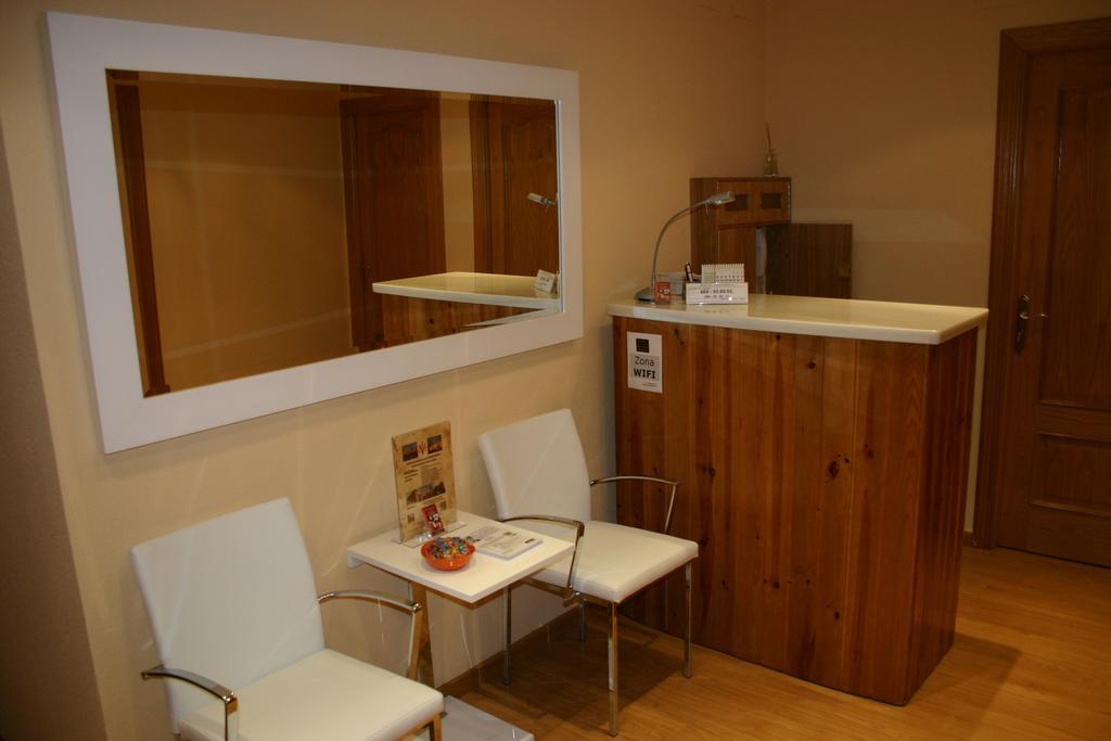 Hostal Hispanico I ซาลามังกา ภายนอก รูปภาพ