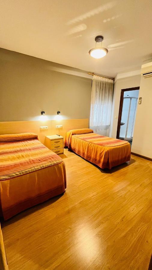 Hostal Hispanico I ซาลามังกา ภายนอก รูปภาพ