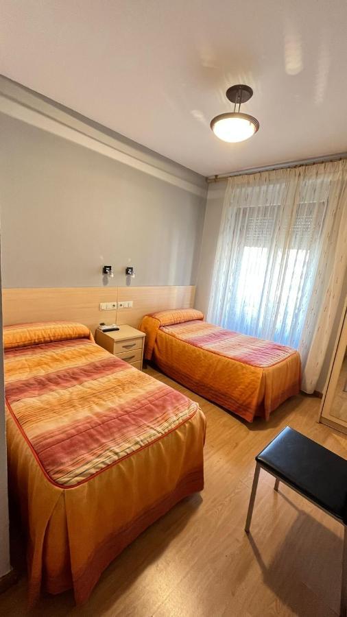 Hostal Hispanico I ซาลามังกา ภายนอก รูปภาพ