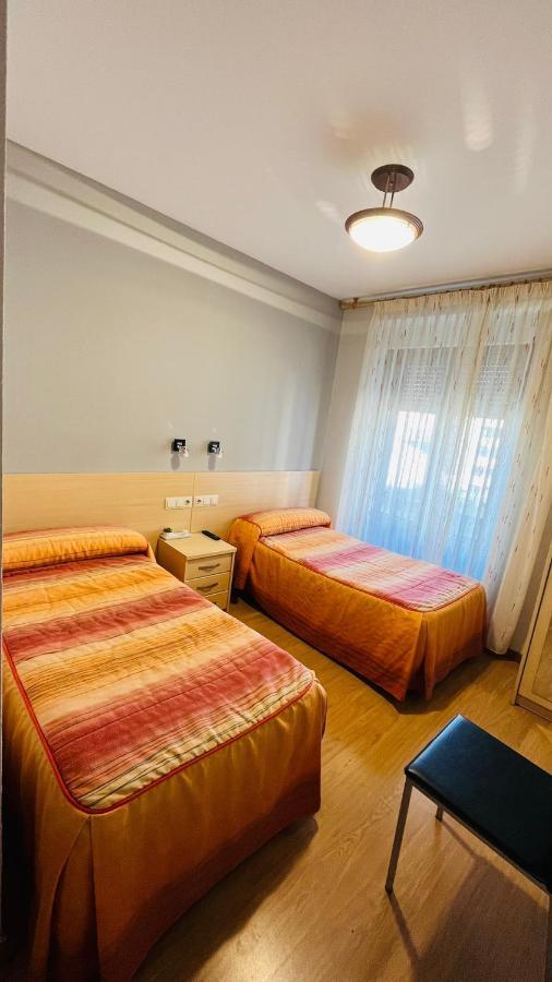 Hostal Hispanico I ซาลามังกา ภายนอก รูปภาพ