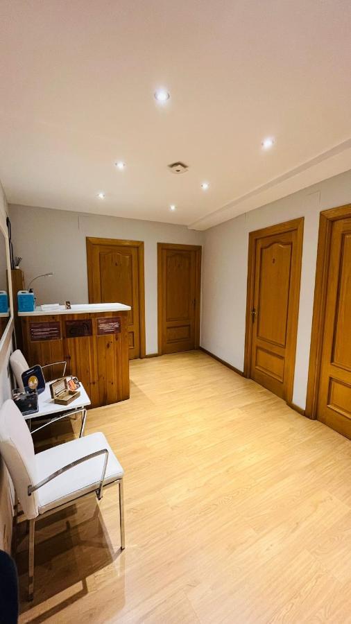 Hostal Hispanico I ซาลามังกา ภายนอก รูปภาพ