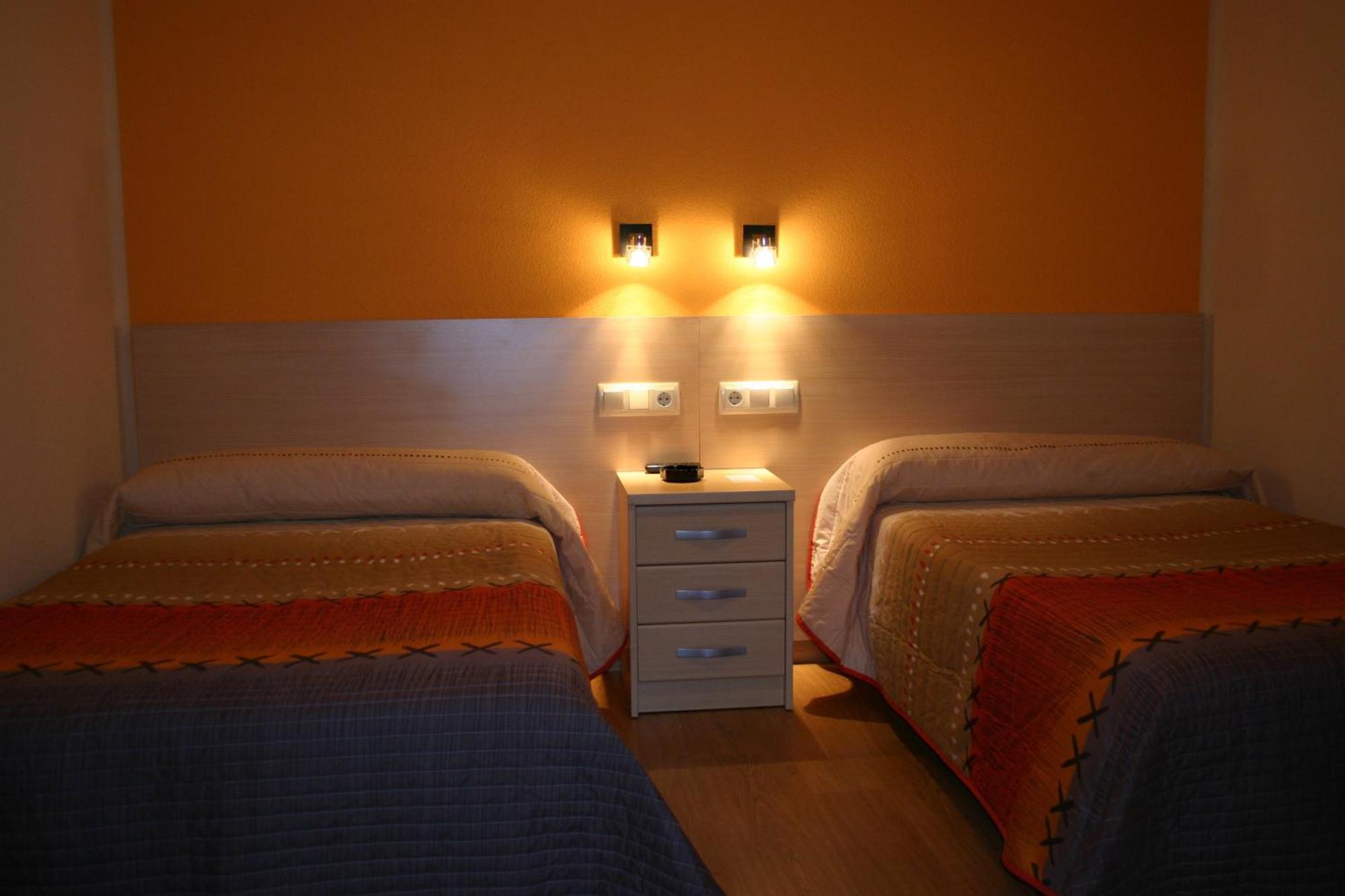 Hostal Hispanico I ซาลามังกา ภายนอก รูปภาพ