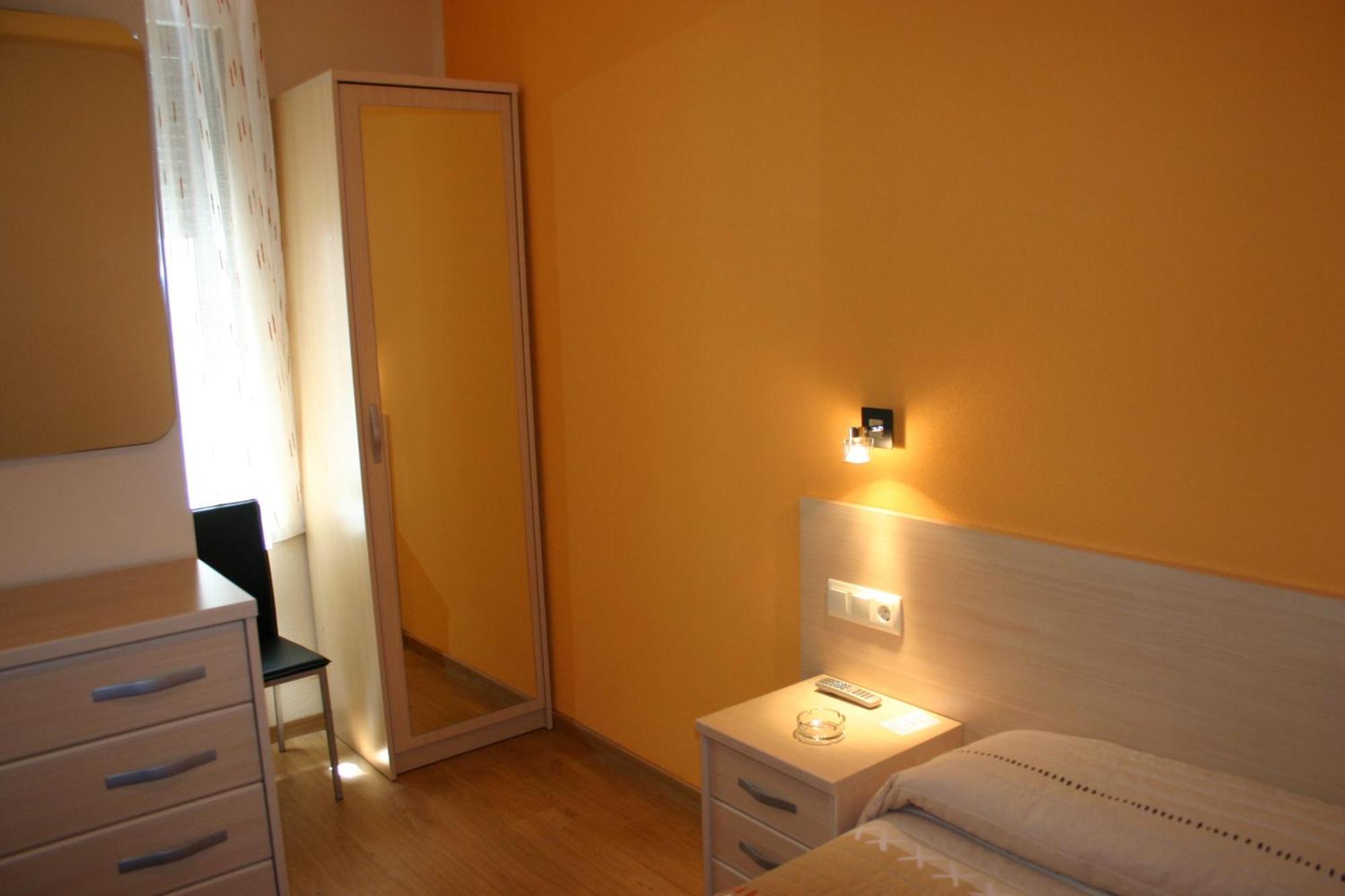 Hostal Hispanico I ซาลามังกา ภายนอก รูปภาพ