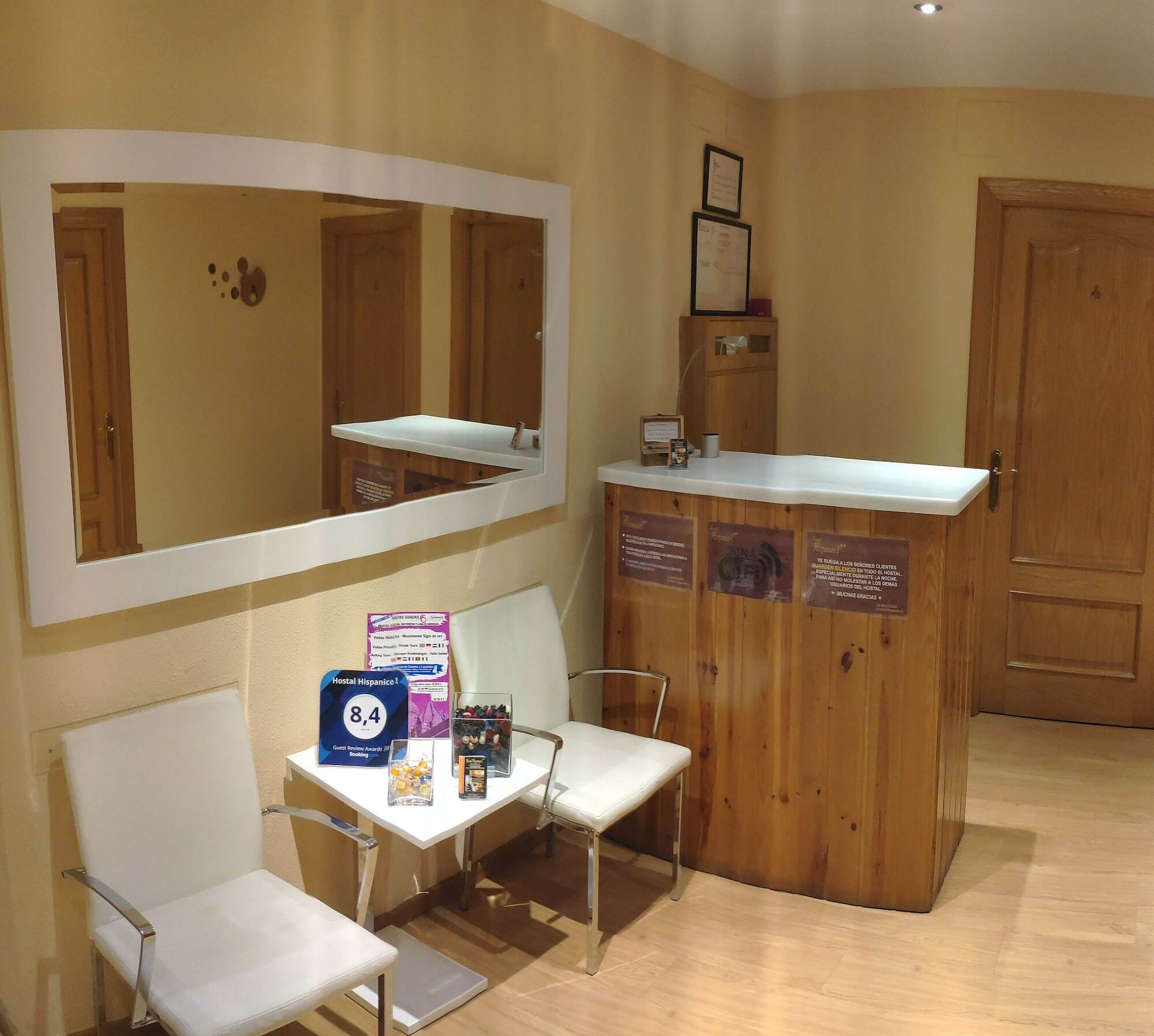 Hostal Hispanico I ซาลามังกา ภายนอก รูปภาพ