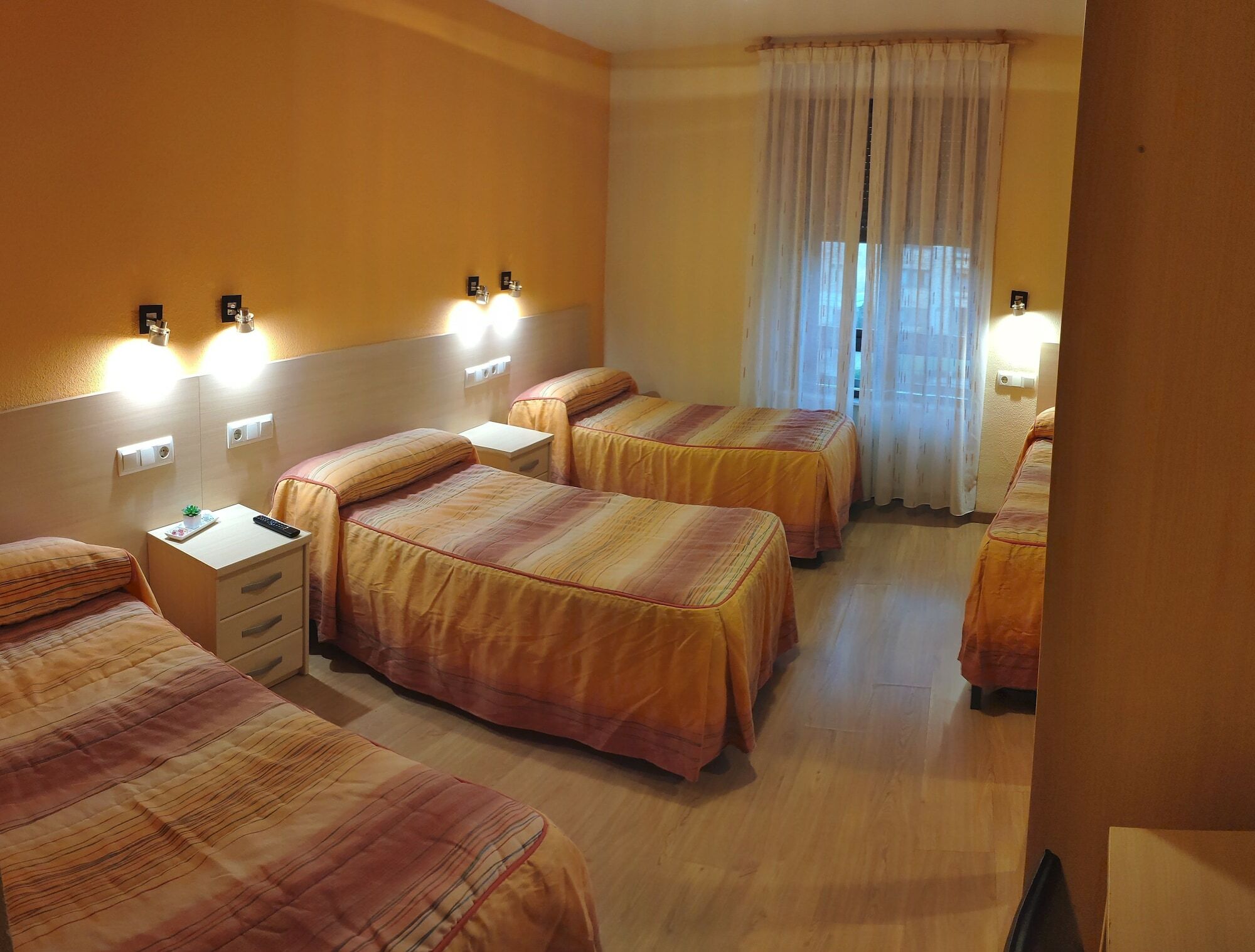 Hostal Hispanico I ซาลามังกา ภายนอก รูปภาพ