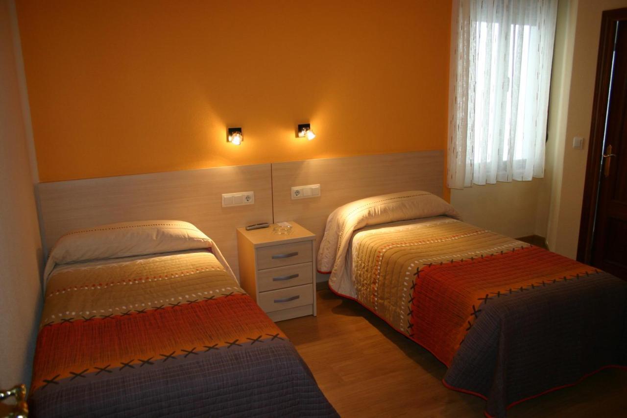 Hostal Hispanico I ซาลามังกา ภายนอก รูปภาพ